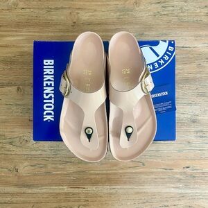 NWT Birkenstock Sandals SZ 39